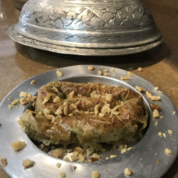 Menü 75 fistikli sarma tatlisi